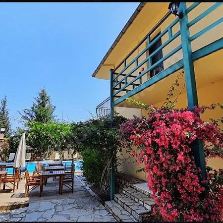 Alp Butik Ve Restoran * 말마리스